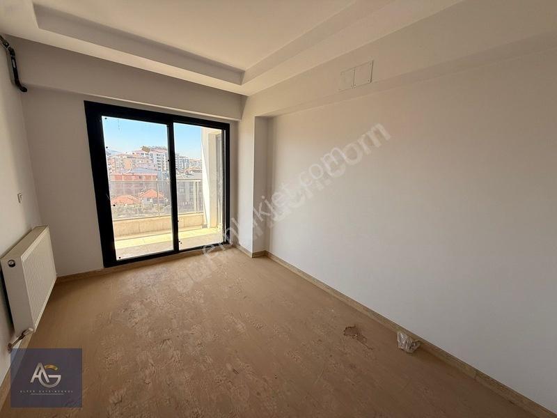 Kurtuluş Mahallesinde Deniz Park Evleri Kilerli 3+1 165m2 — fotoğraf 11