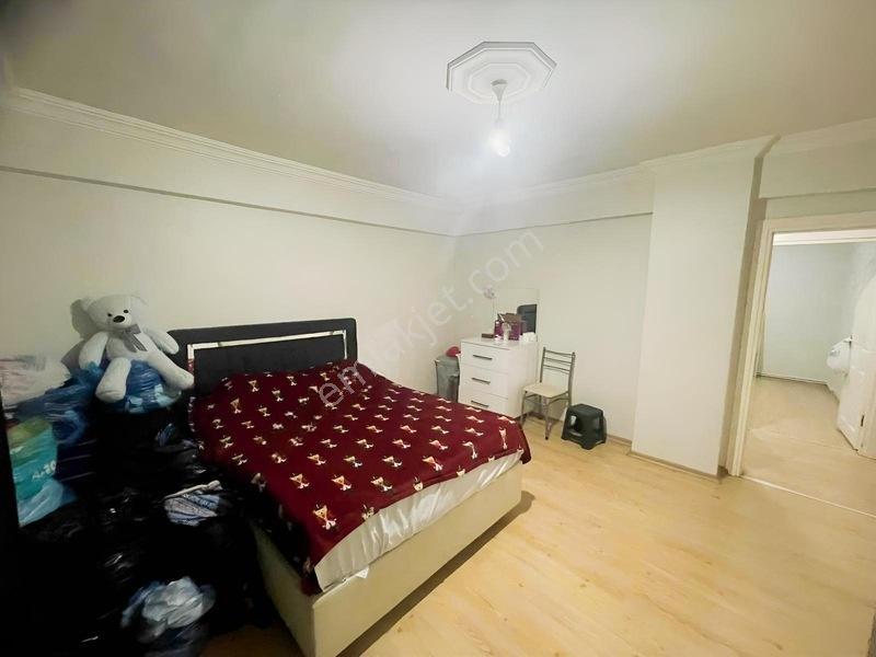 Bayrampaşa Forum Avm Yakın 2+1 Hisseli Satılık Yarı Bodrum Daire — fotoğraf 8