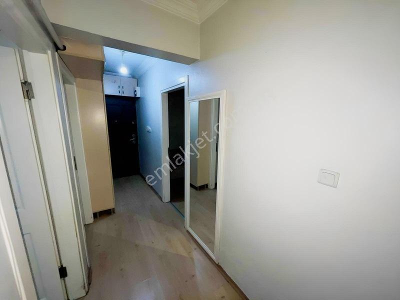 Bayrampaşa Forum Avm Yakın 2+1 Hisseli Satılık Yarı Bodrum Daire — fotoğraf 11