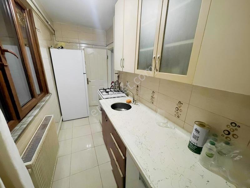 Bayrampaşa Forum Avm Yakın 2+1 Hisseli Satılık Yarı Bodrum Daire — fotoğraf 15