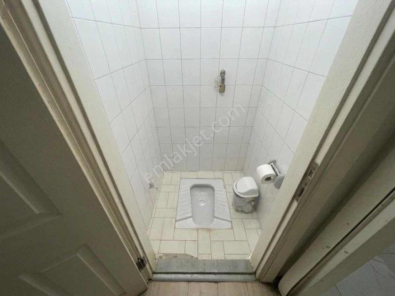 Bayrampaşa Forum Avm Yakın 2+1 Hisseli Satılık Yarı Bodrum Daire — fotoğraf 17