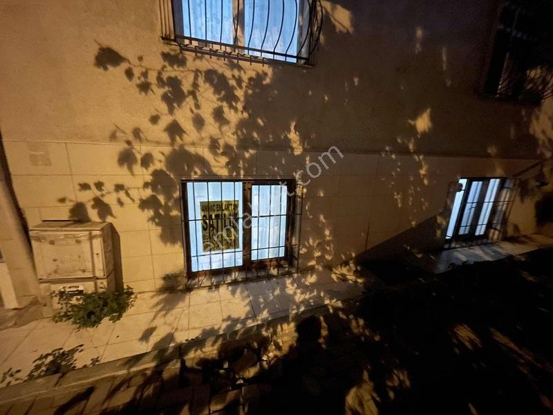 Bayrampaşa Forum Avm Yakın 2+1 Hisseli Satılık Yarı Bodrum Daire — fotoğraf 24