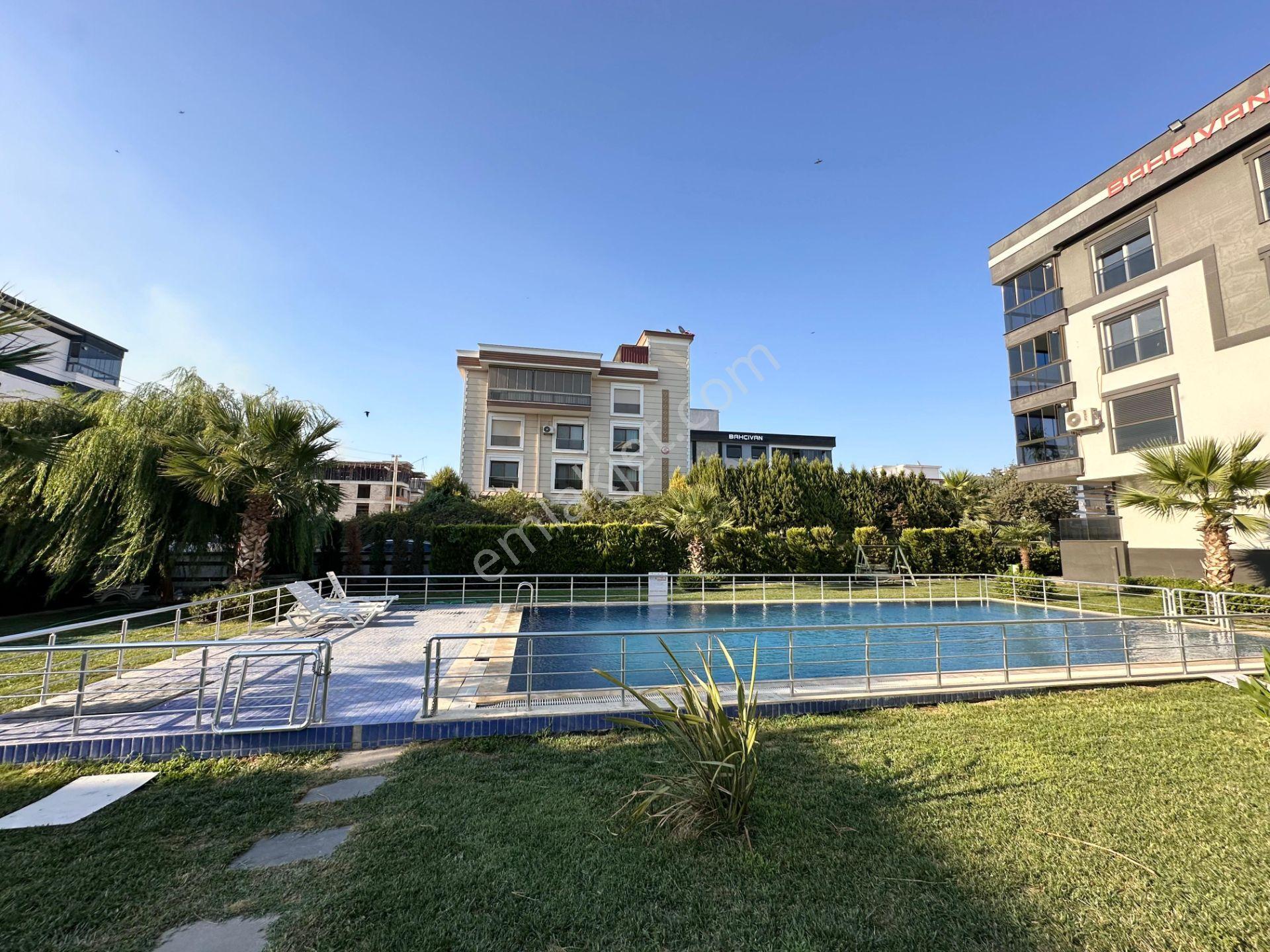İzmir Torbalı Torbalı Mahallesinde Havuzlu Sitede 3+1 Daire Satılık — fotoğraf 3