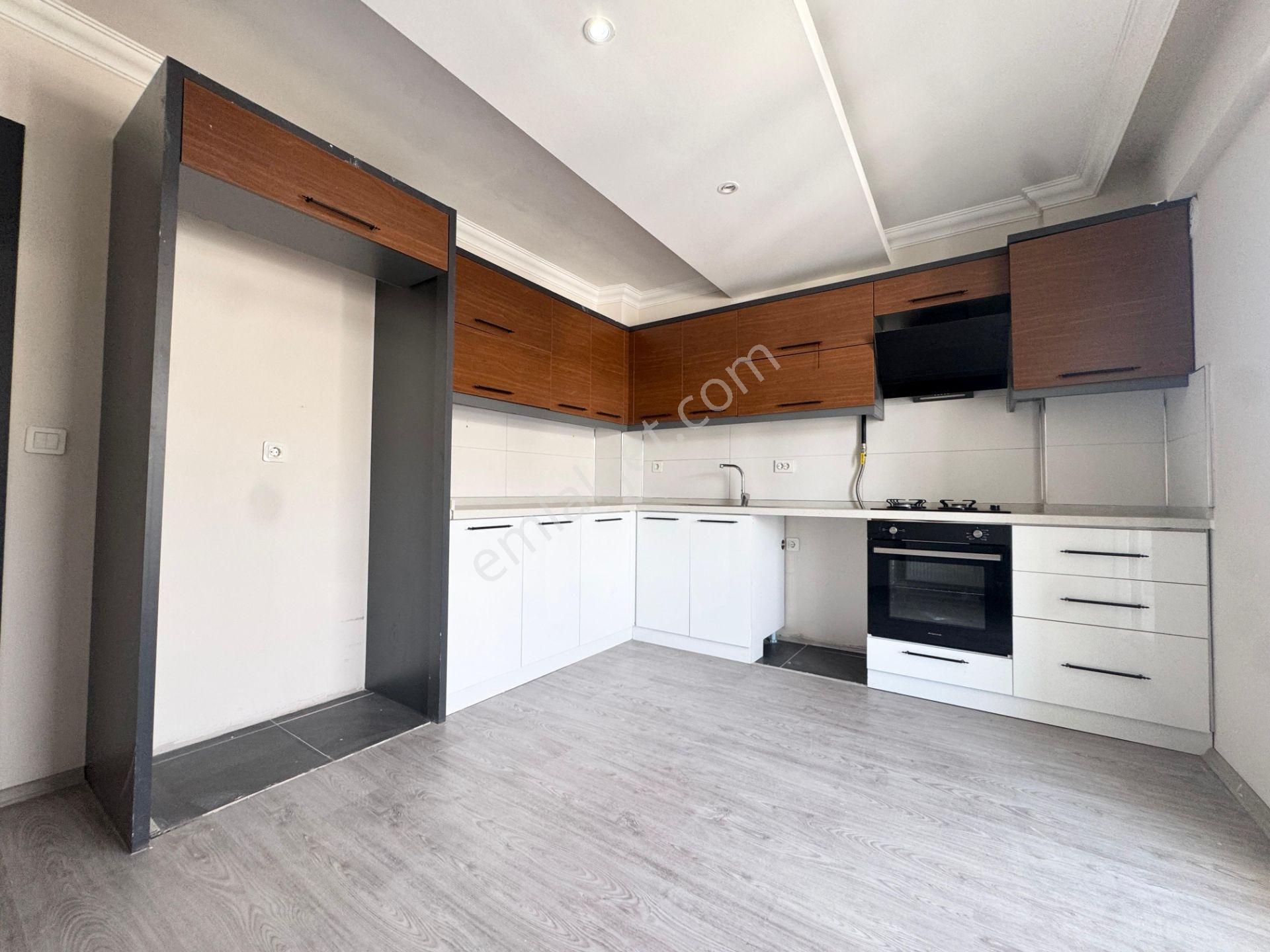 İzmir Torbalı Torbalı Mahallesinde Havuzlu Sitede 3+1 Daire Satılık — fotoğraf 8