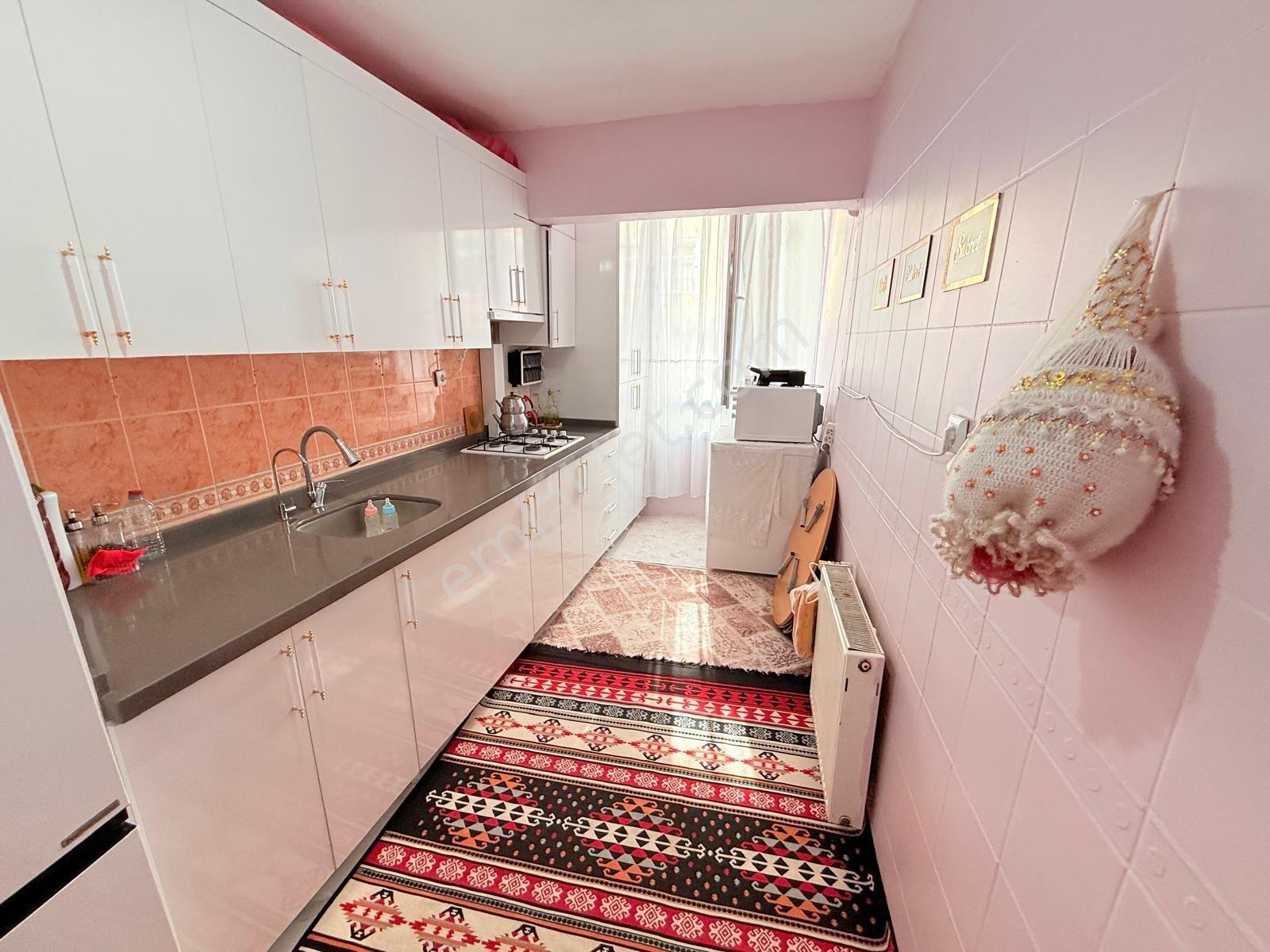 Bülent Yılmaz'dan Zübeyde Hanım Mah Satılık 3+1 120 M2 Ara Kat — fotoğraf 16