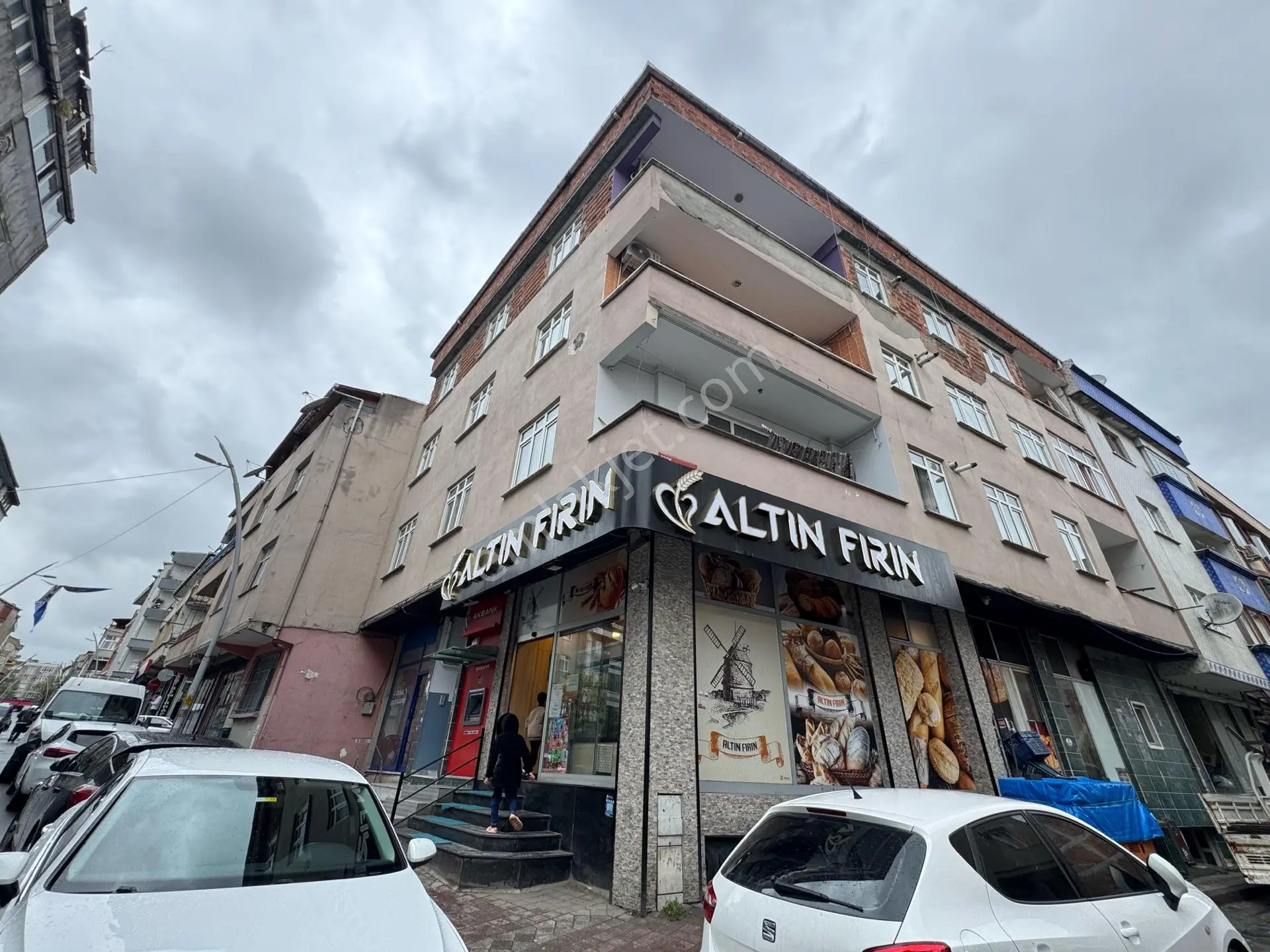 Molla Team Sultangazi 50.Yıl Mahallesi C Caddesi'Nde Satılık 2+1 Daire