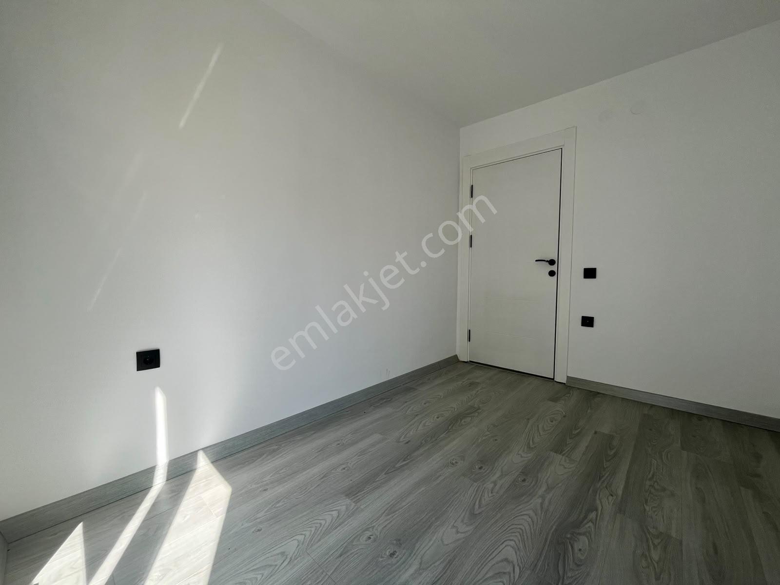 2+1 110m2 Tramvayın Dibinde Ara Katta Asansörlü Sıfır Kupon D — fotoğraf 9