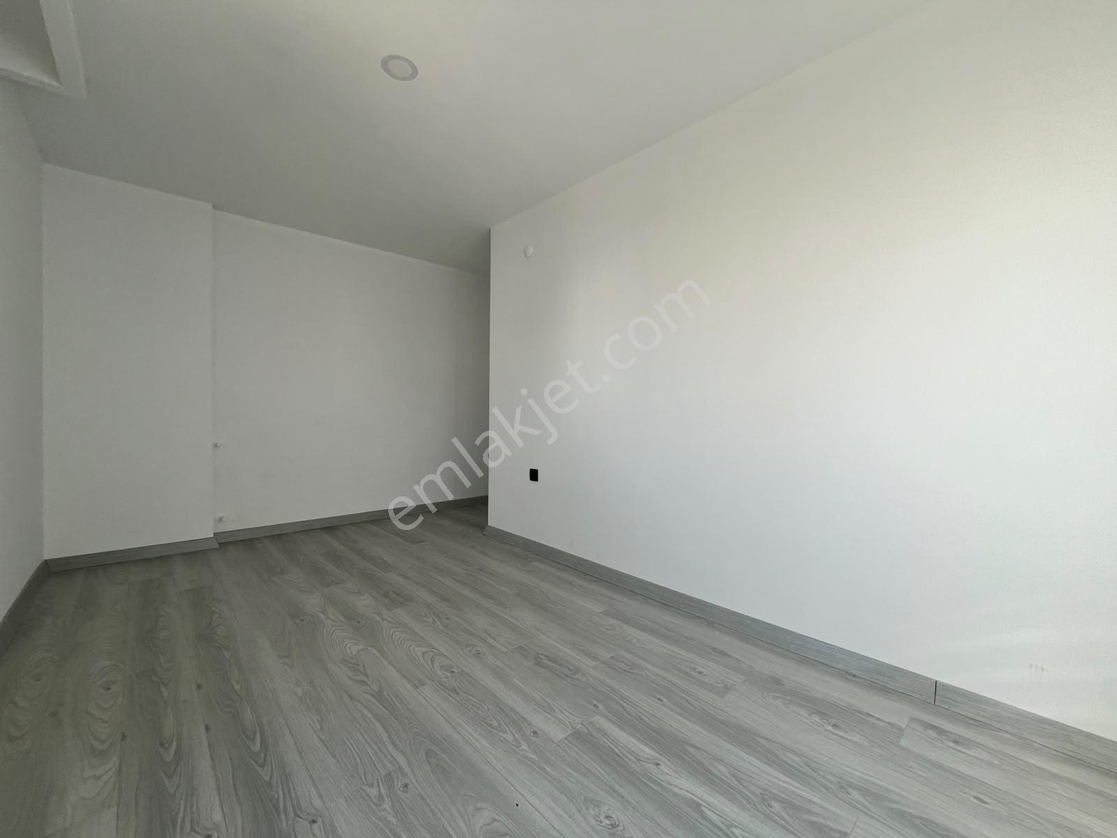2+1 110m2 Tramvayın Dibinde Ara Katta Asansörlü Sıfır Kupon D — fotoğraf 14