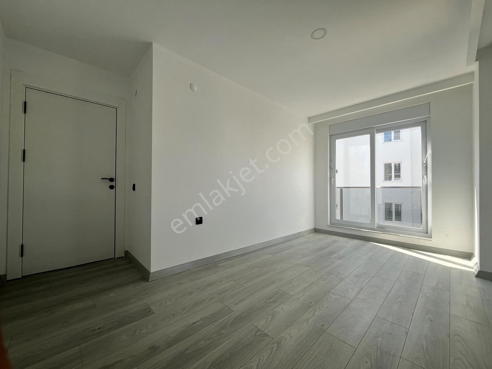 2+1 110m2 Tramvayın Dibinde Ara Katta Asansörlü Sıfır Kupon D — fotoğraf 15
