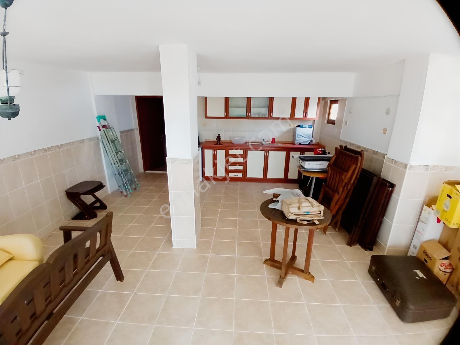 Eu Gayrimenkul'den Denize Sıfır Site İçinde 4 Katlı Villa — fotoğraf 6