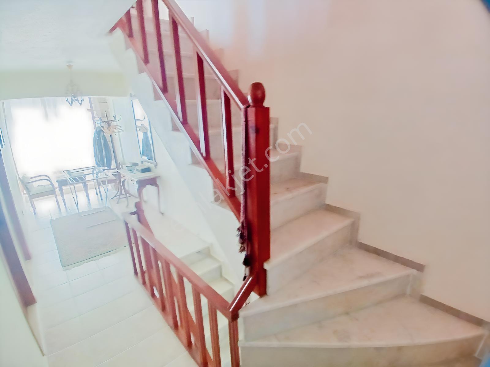 Eu Gayrimenkul'den Denize Sıfır Site İçinde 4 Katlı Villa — fotoğraf 20