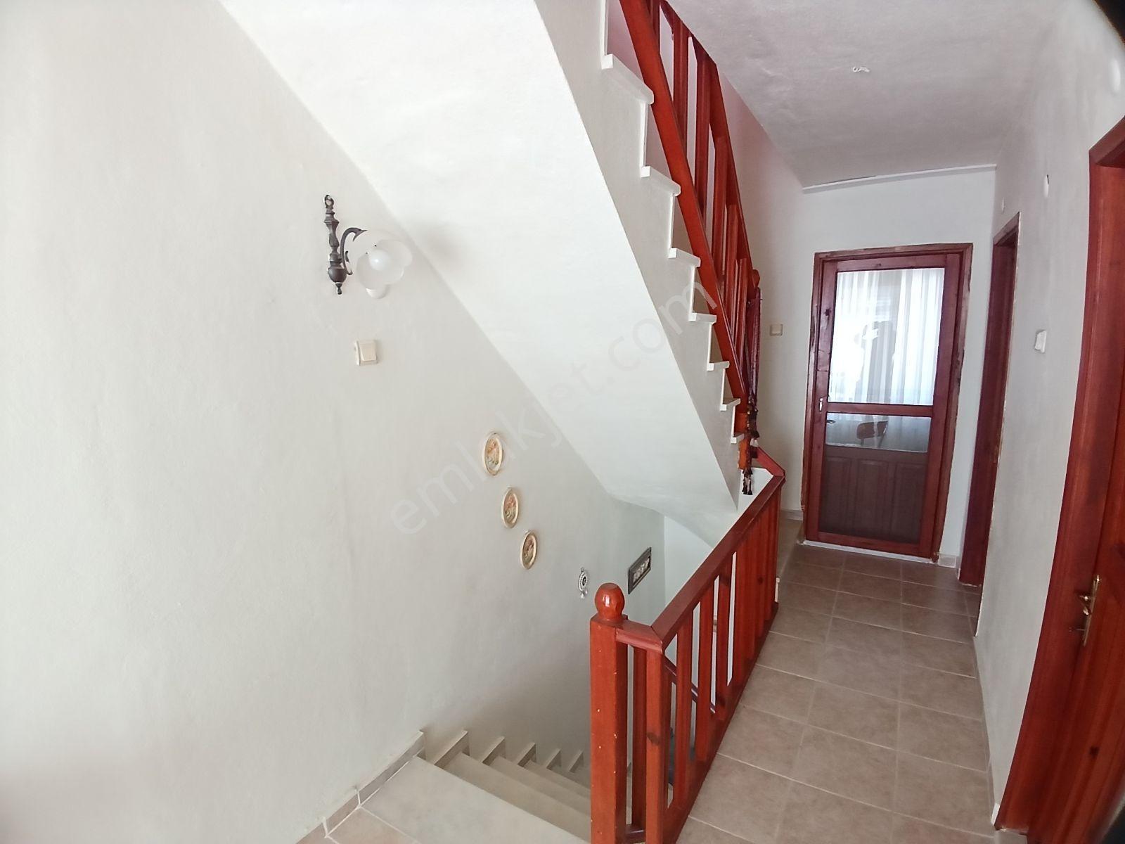 Eu Gayrimenkul'den Denize Sıfır Site İçinde 4 Katlı Villa — fotoğraf 21