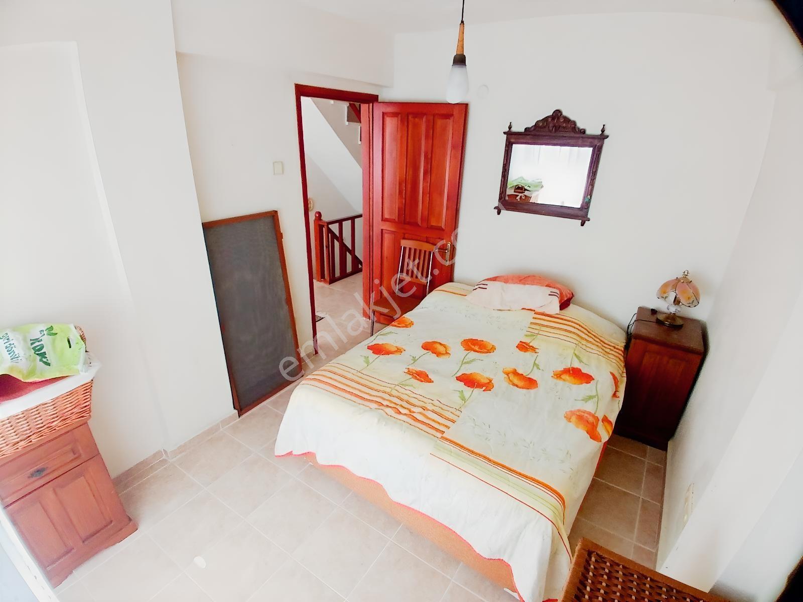 Eu Gayrimenkul'den Denize Sıfır Site İçinde 4 Katlı Villa — fotoğraf 24