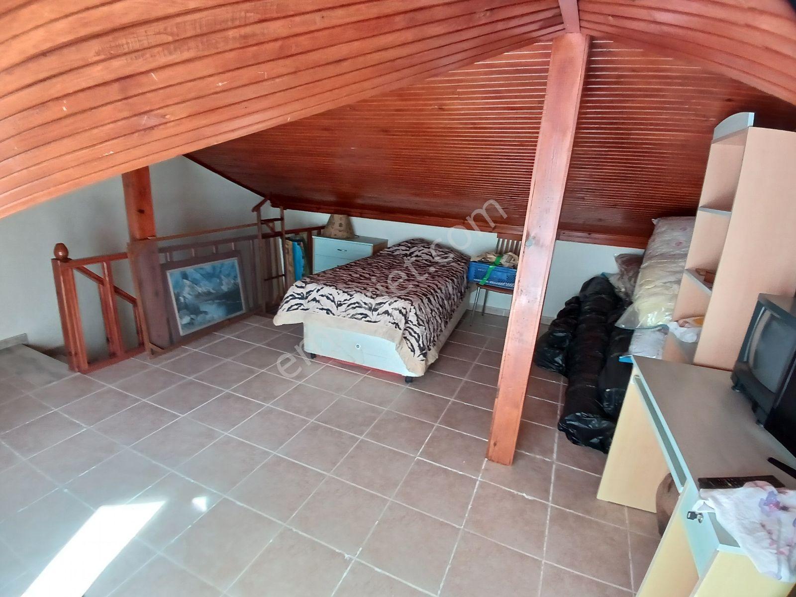 Eu Gayrimenkul'den Denize Sıfır Site İçinde 4 Katlı Villa — fotoğraf 31