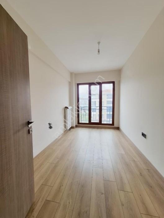 Sürsürü Tokilerinde Satılık 2+1 Daire — fotoğraf 2