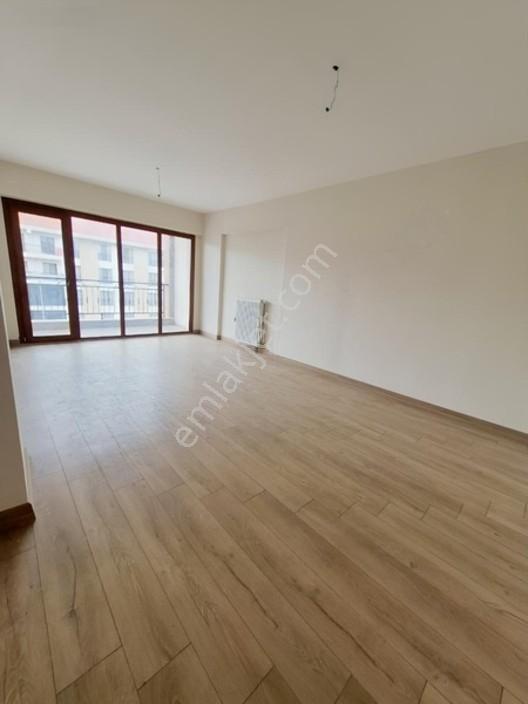 Sürsürü Tokilerinde Satılık 2+1 Daire — fotoğraf 7