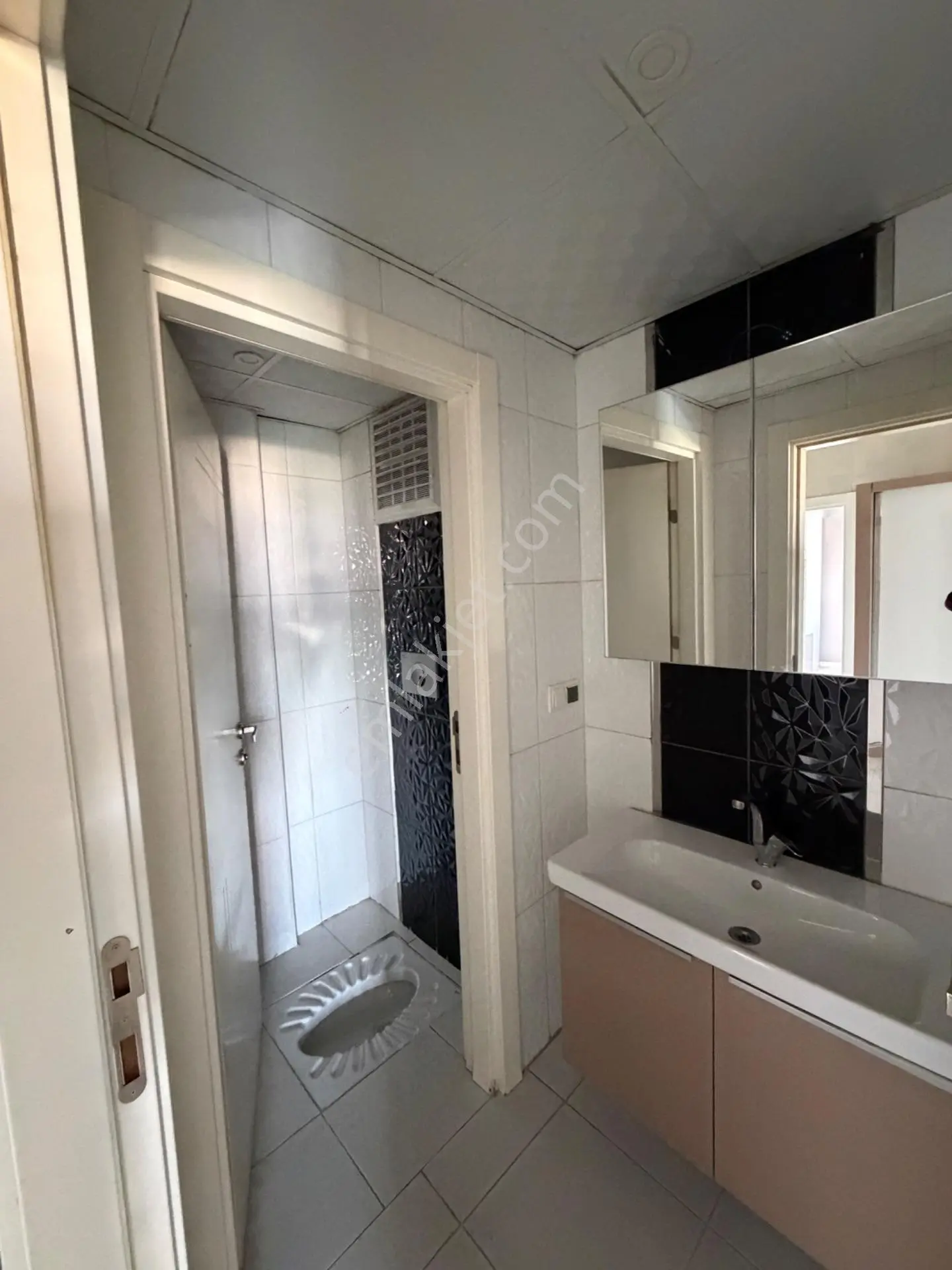 Dev Gayrimenkul’den Akabe Mh. Saçlıkasap Cd. Üzeri Site İçi Kapalı Otoparklı 3+1 — fotoğraf 17