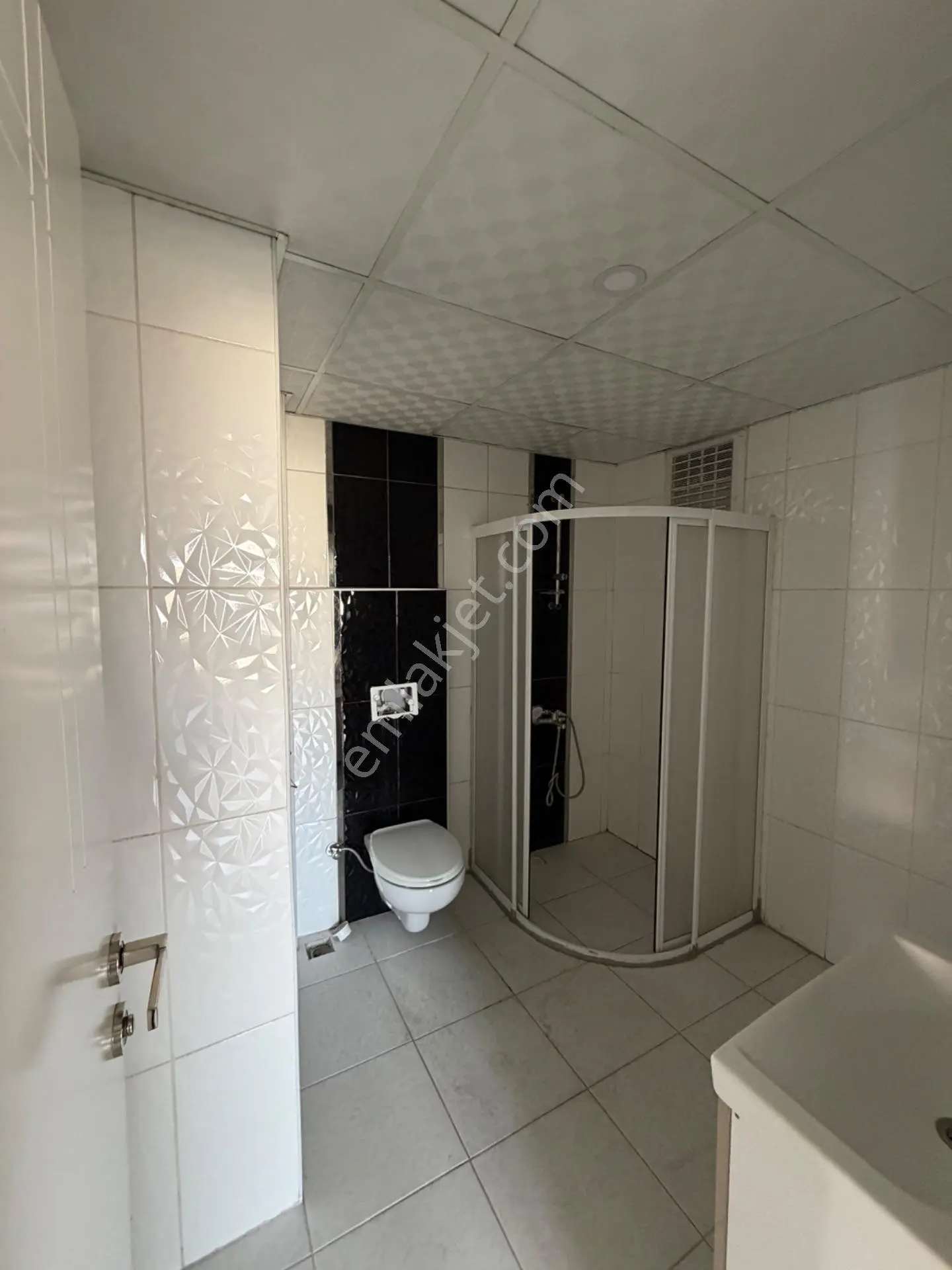 Dev Gayrimenkul’den Akabe Mh. Saçlıkasap Cd. Üzeri Site İçi Kapalı Otoparklı 3+1 — fotoğraf 19