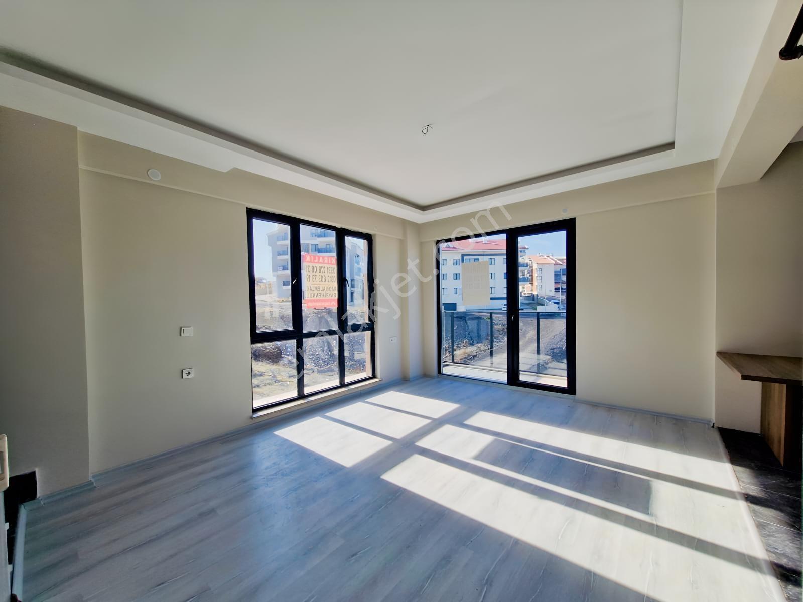 İncek Vakıflar Caddesinde Yatırımlık Satılık 2+1 Dubleks Daire.. — fotoğraf 4