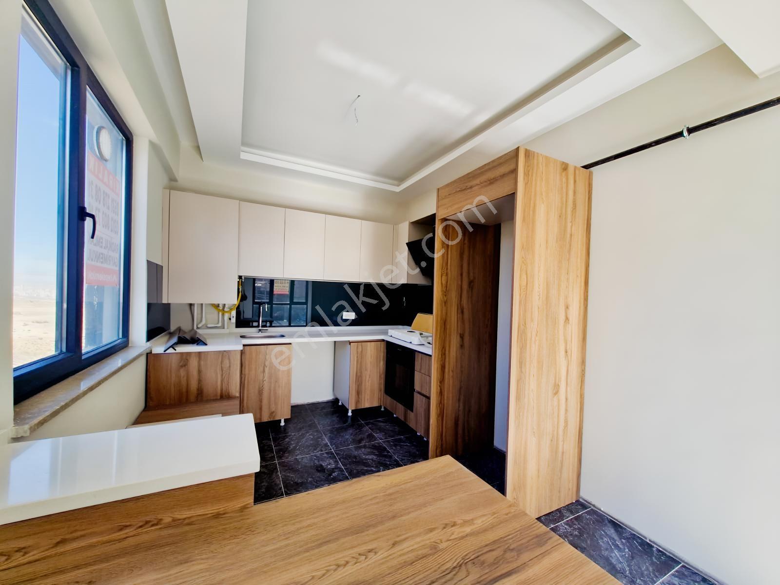 İncek Vakıflar Caddesinde Yatırımlık Satılık 2+1 Dubleks Daire.. — fotoğraf 13