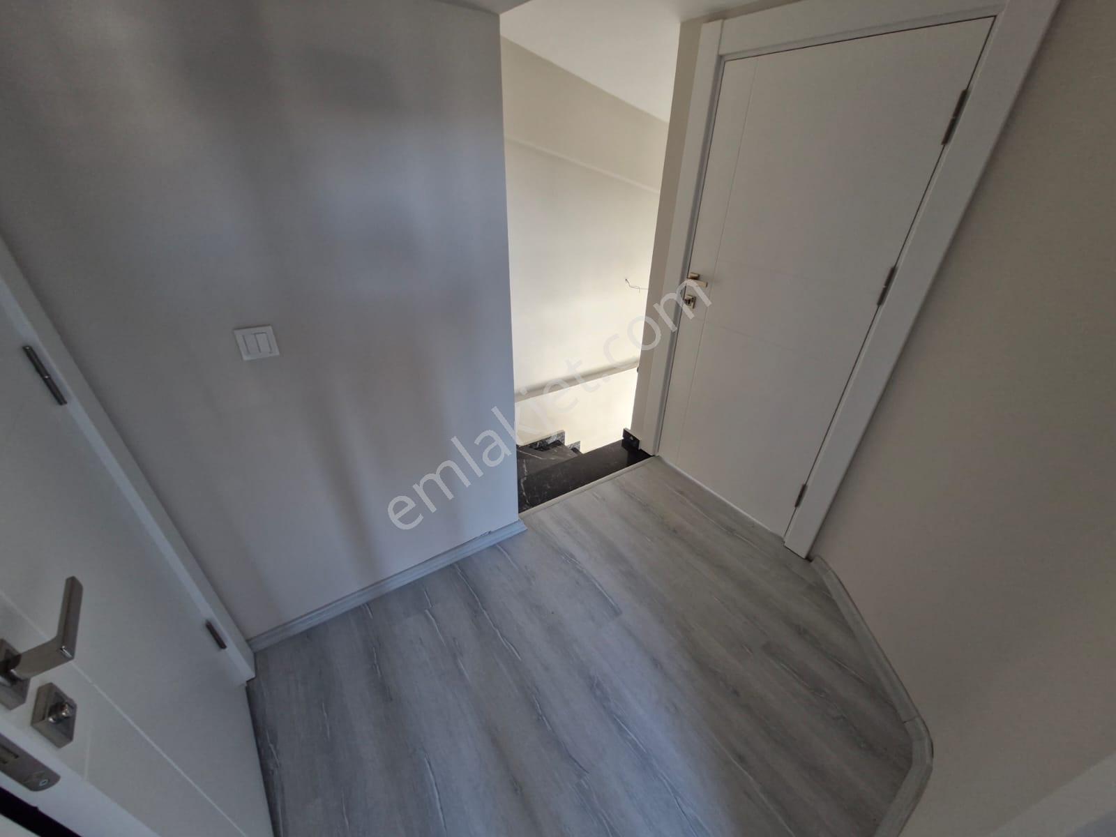 İncek Vakıflar Caddesinde Yatırımlık Satılık 2+1 Dubleks Daire.. — fotoğraf 19
