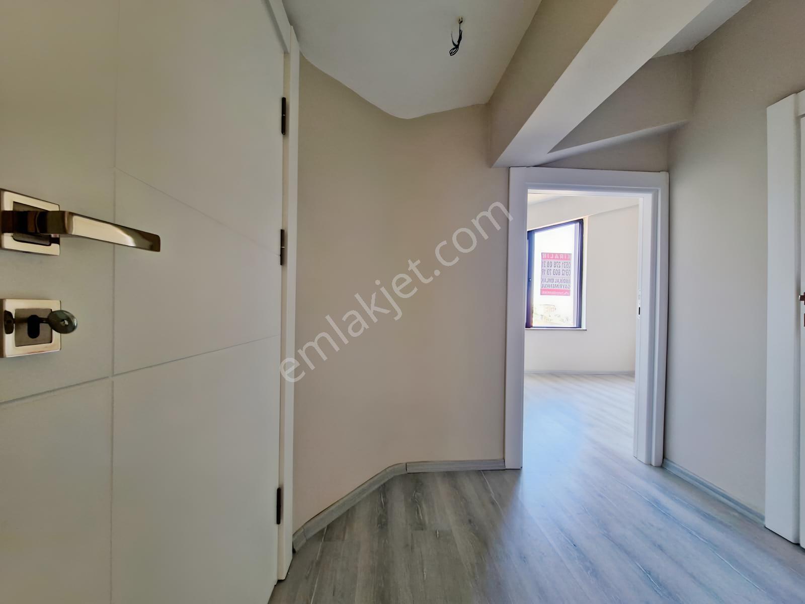 İncek Vakıflar Caddesinde Yatırımlık Satılık 2+1 Dubleks Daire.. — fotoğraf 20