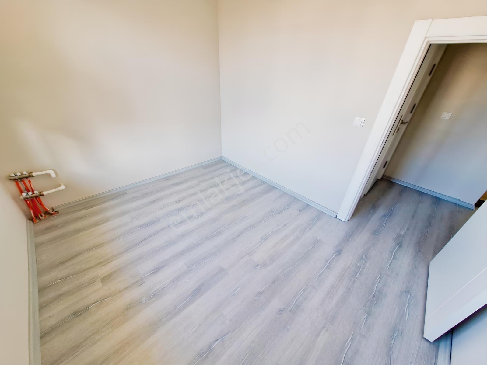 İncek Vakıflar Caddesinde Yatırımlık Satılık 2+1 Dubleks Daire.. — fotoğraf 24