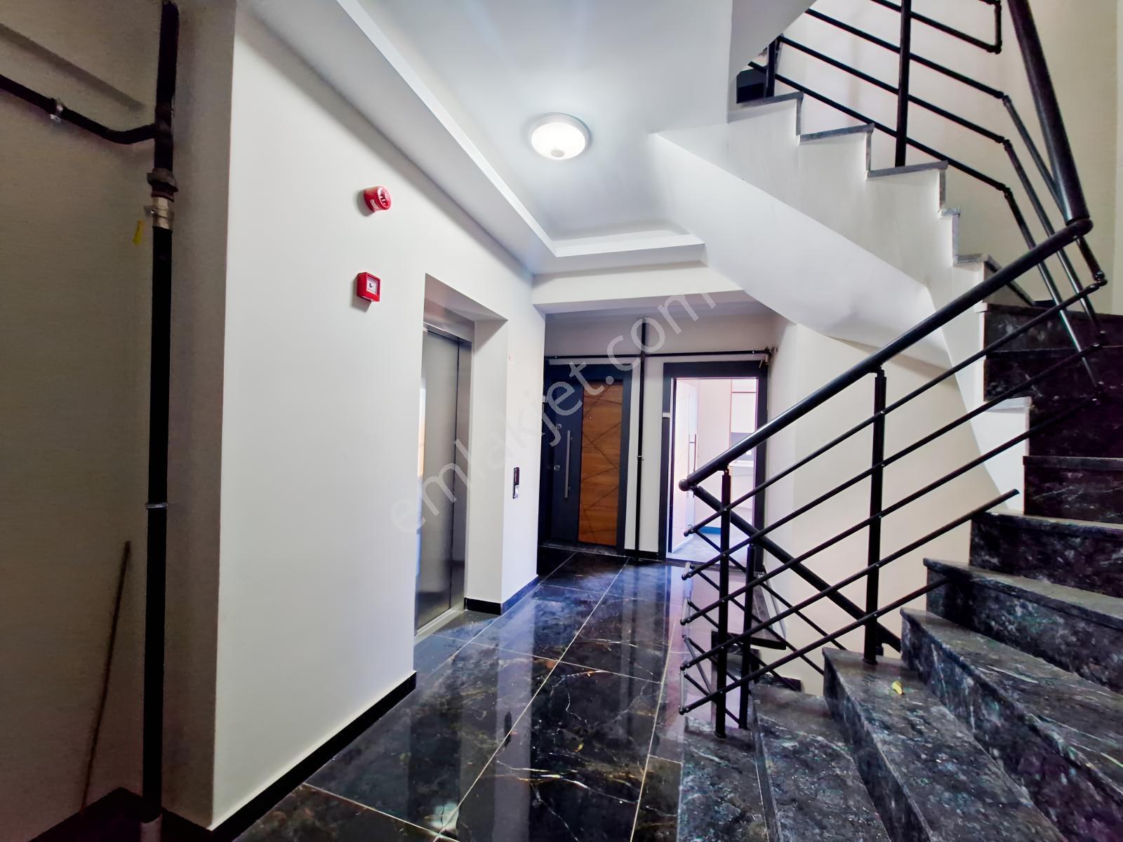 İncek Vakıflar Caddesinde Yatırımlık Satılık 2+1 Dubleks Daire.. — fotoğraf 30