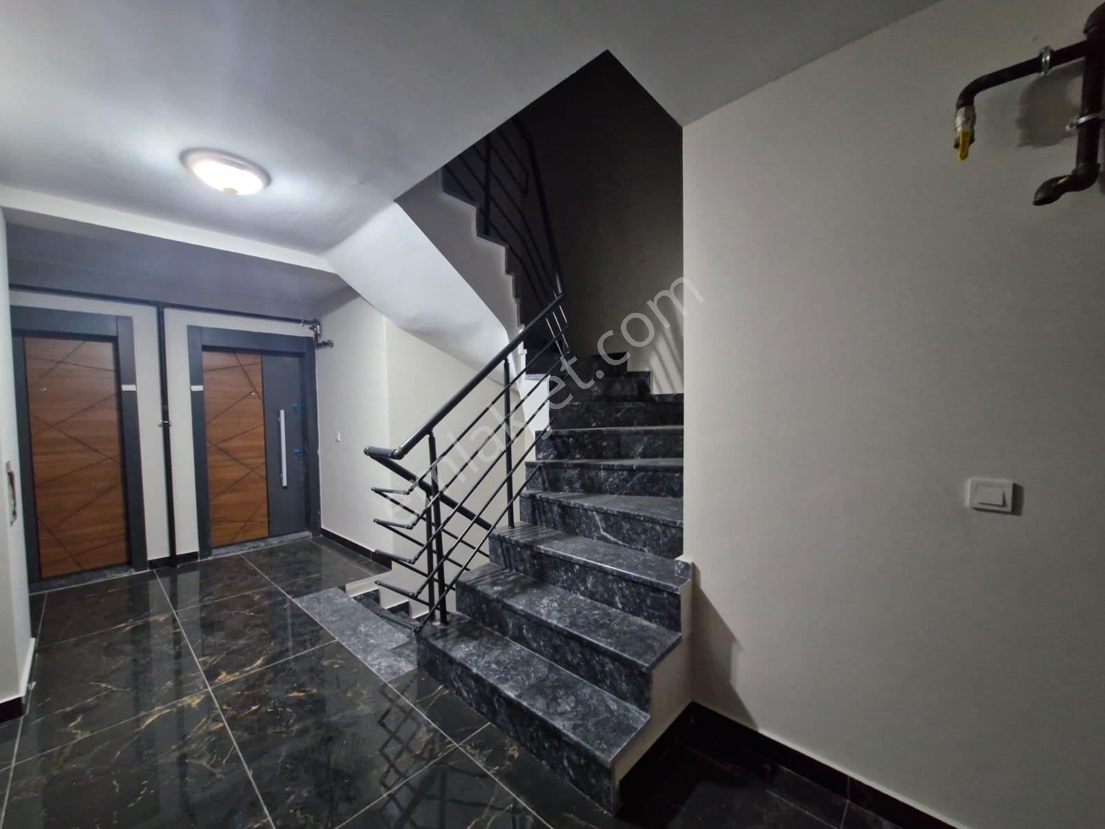 İncek Vakıflar Caddesinde Yatırımlık Satılık 2+1 Dubleks Daire.. — fotoğraf 33