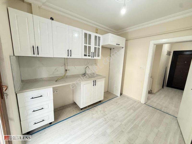 Yazlık'ta Merkezi Konumda Satılık 2+1 Site İçi Fırsat Daire — fotoğraf 9