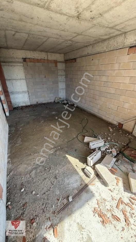 Hasyurt Sahiline 300 Metre Havuzlu Geniş 1+1 Satılık Daire — fotoğraf 16