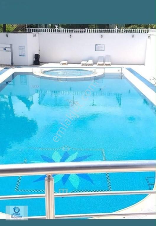 Ersan Özdemirdn Tekirdağda Havuzlu Site İçinde Denize 100 Mt 4+1 — fotoğraf 4