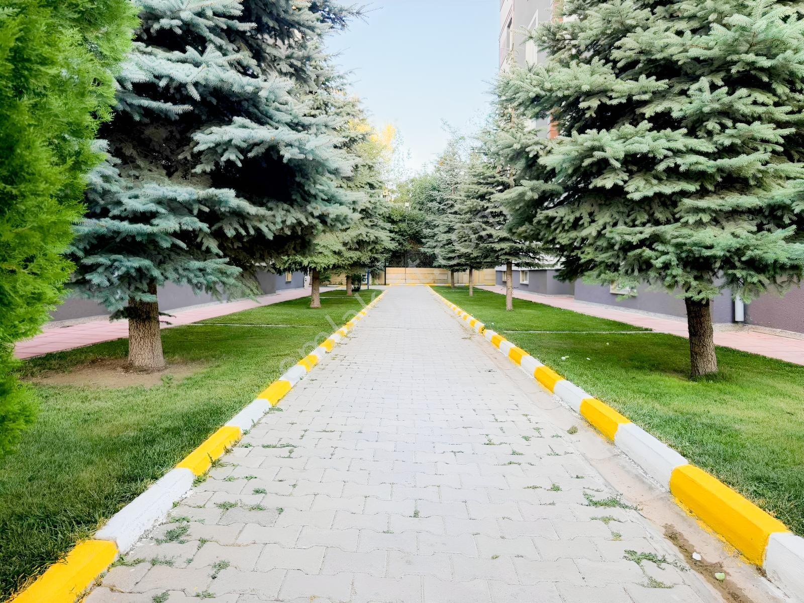 Şabaniyede İki Nisan Caddesine Yakın Satılık 2+1 Daire — fotoğraf 6