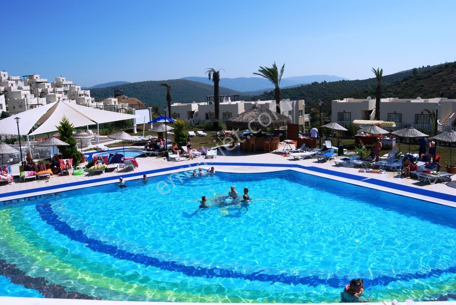 Muğla Bodrum Milas Boğaziçi Adabükü Geniş Temiz Bahçe Katı — fotoğraf 31