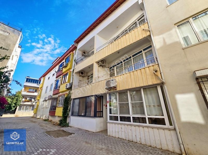 Altınoluk Sahilde Satılık Eşyalı 1+1 | Denize 75 Metre — fotoğraf 2