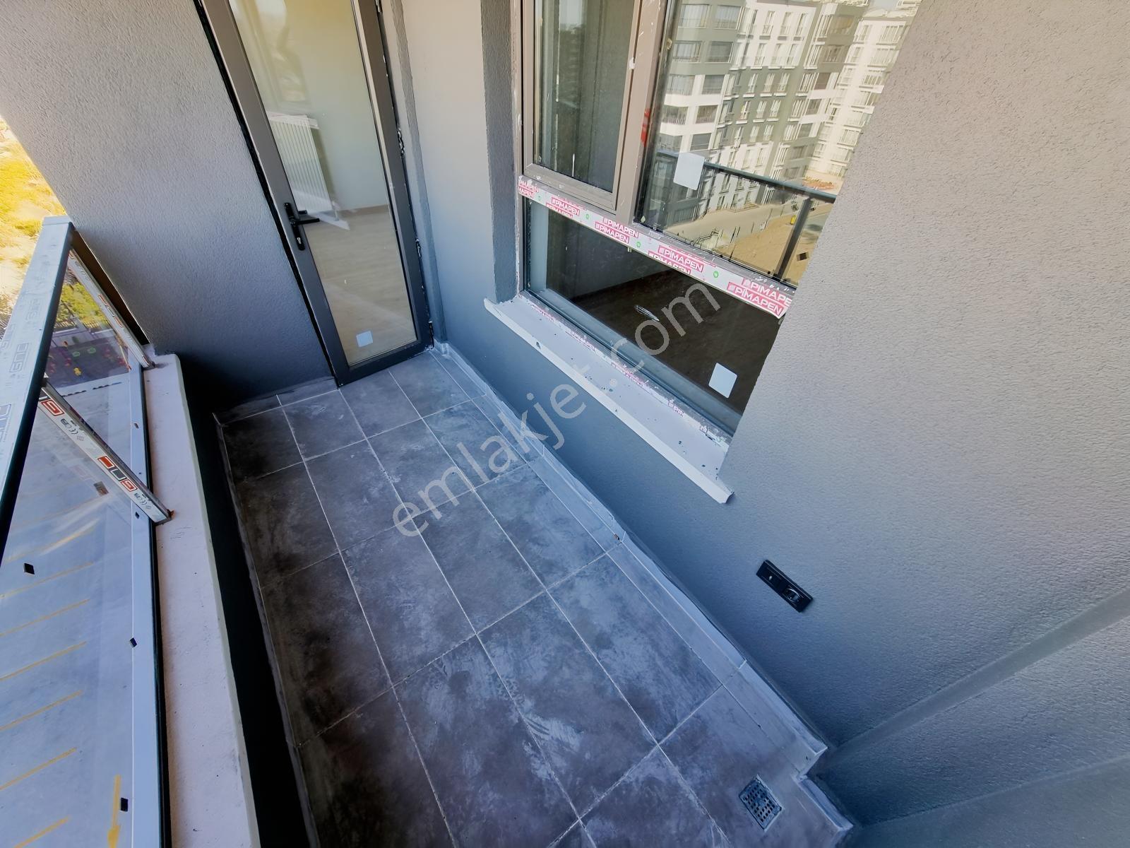 Batıkent Gökdemir Class Sitesi Modern 1+1 Daire Realty Gate'ten — fotoğraf 12