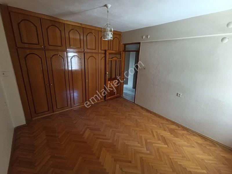 File Market Ve Cumhuriyet Cami Yakını Satılık 3+1 Daire — fotoğraf 6