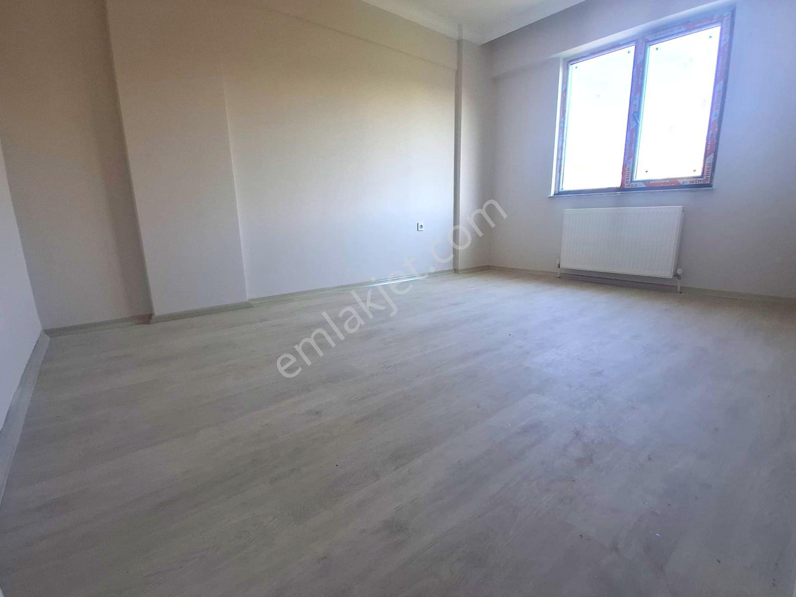 Garanti Emlak'tan Park Pelit'te Takaslı Sıfır 2+1 — fotoğraf 11