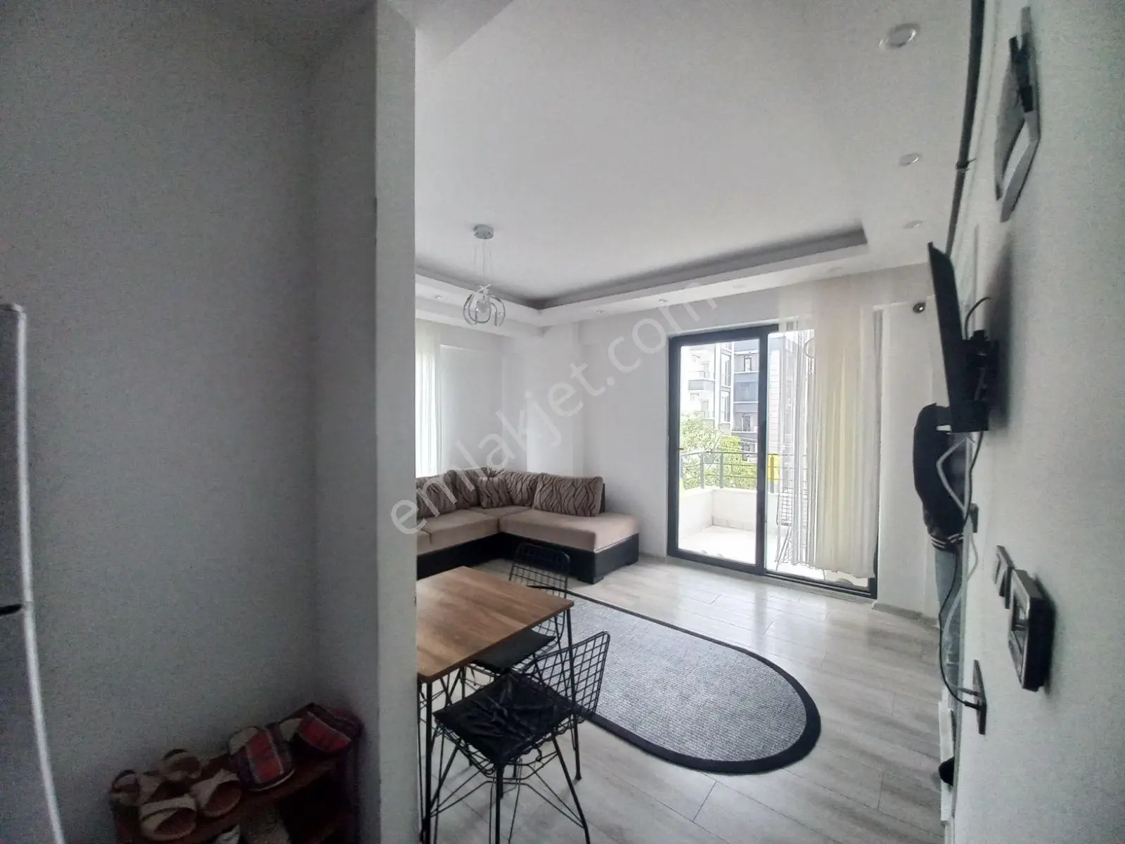Segup'tan Aziz Işık Bulv. 50 M Deniz Manzaralı Eşyalı 1+1 (6) — fotoğraf 3