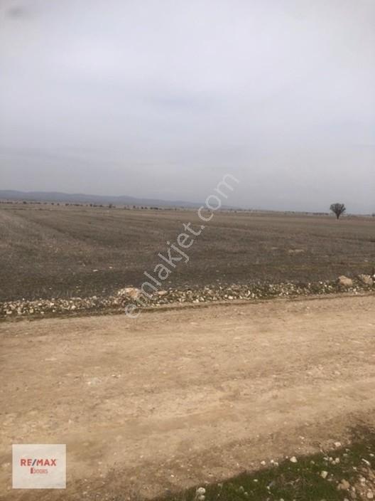 Uygun Fiyata Yatırımlık Yer Arayanlar İçin 2947 M2 Tarla — fotoğraf 3