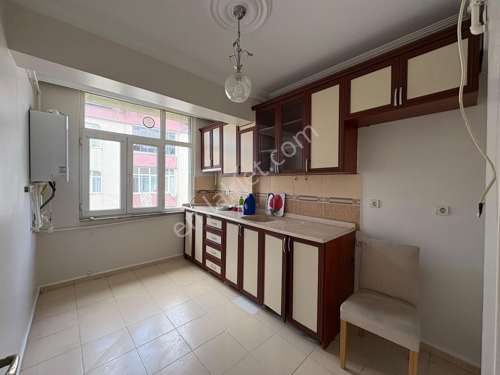 Bülent Yılmaz'dan Satılık Gazi Mah. 2+1 Balkonlu Ara Kat Daire — fotoğraf 14