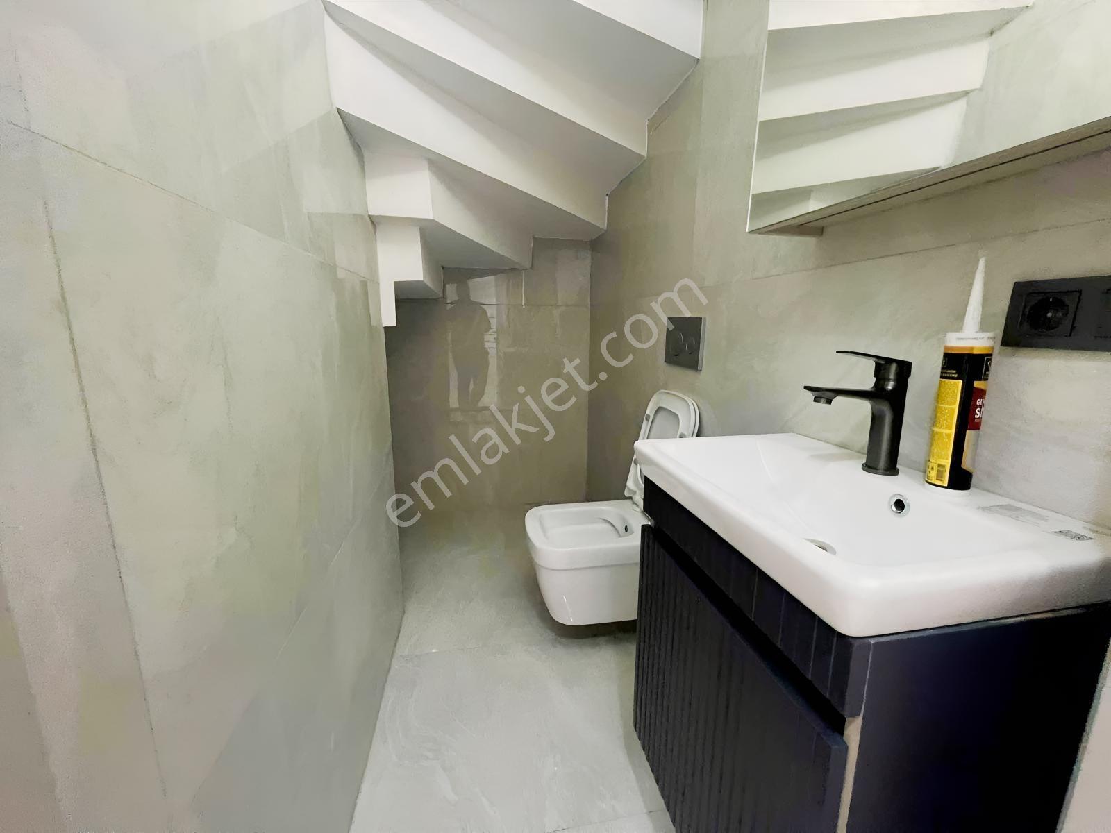 Berk Emlak'tan Mithatpaşa Mh. Satılık 5+1 Tripleks Sıfır Villa — fotoğraf 11