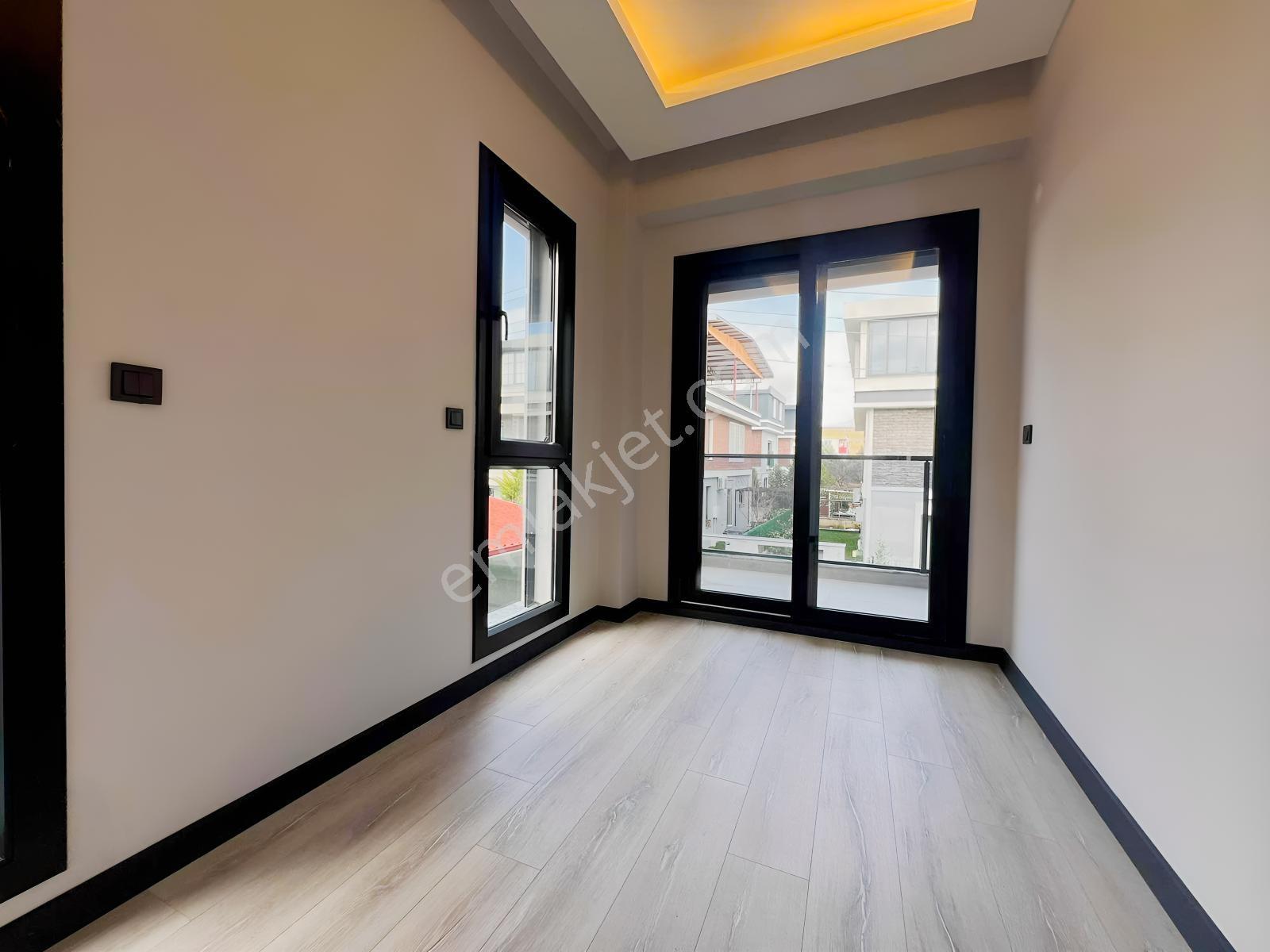 Berk Emlak'tan Mithatpaşa Mh. Satılık 5+1 Tripleks Sıfır Villa — fotoğraf 14