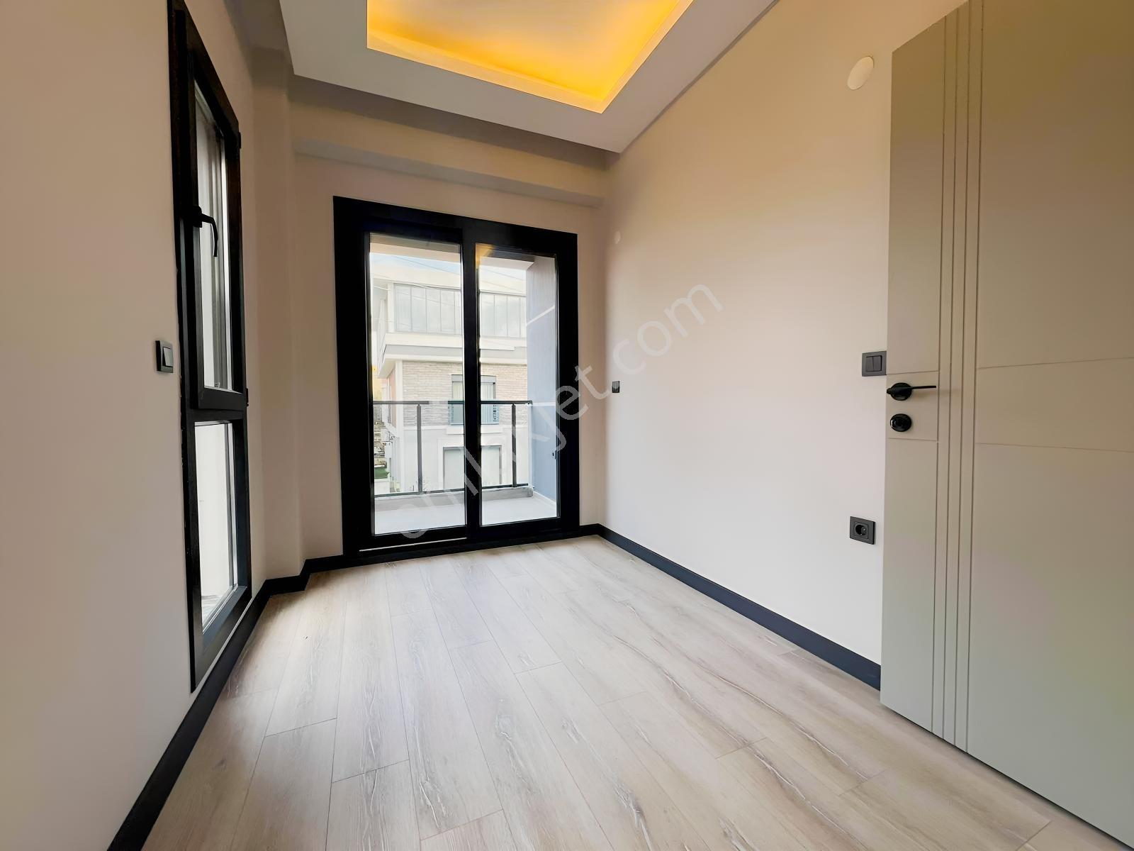 Berk Emlak'tan Mithatpaşa Mh. Satılık 5+1 Tripleks Sıfır Villa — fotoğraf 15