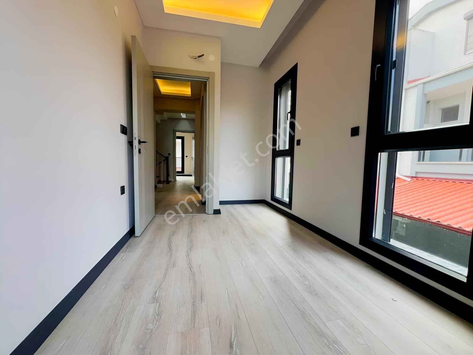 Berk Emlak'tan Mithatpaşa Mh. Satılık 5+1 Tripleks Sıfır Villa — fotoğraf 18