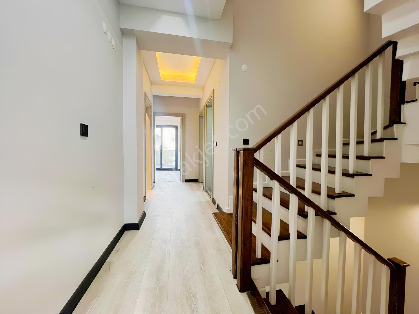 Berk Emlak'tan Mithatpaşa Mh. Satılık 5+1 Tripleks Sıfır Villa — fotoğraf 20