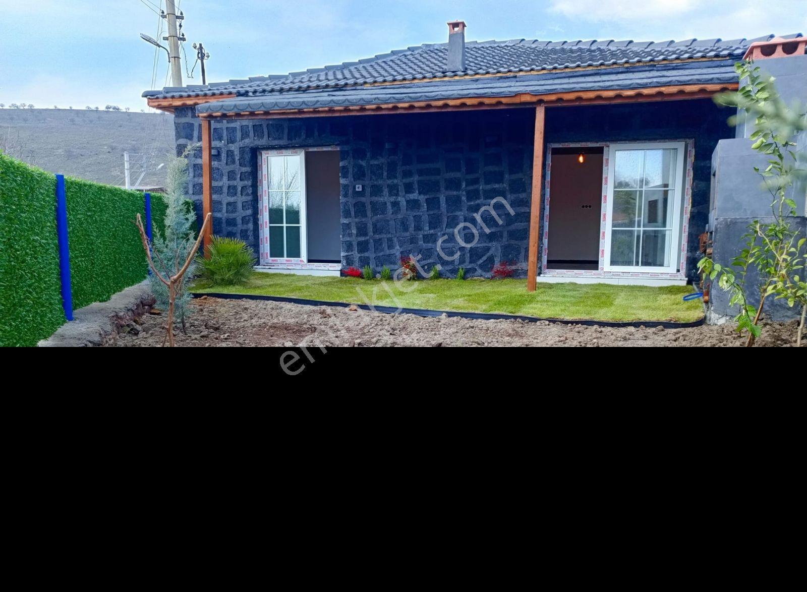 Şehzadeler Kağan Köyünde Satılık Villa Konseptinde Lüks Köy Evi — fotoğraf 3