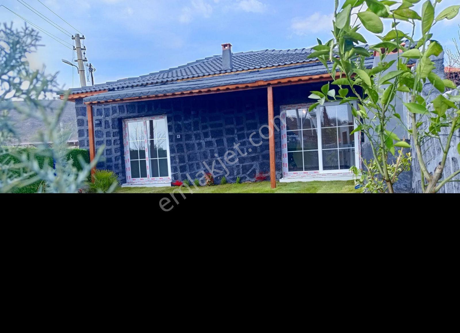 Şehzadeler Kağan Köyünde Satılık Villa Konseptinde Lüks Köy Evi — fotoğraf 8