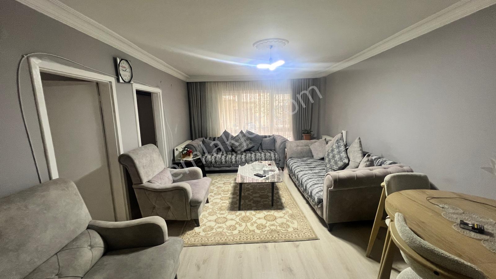 Etimesgut İstasyon Caddesinde 3+1 Satılık Daire