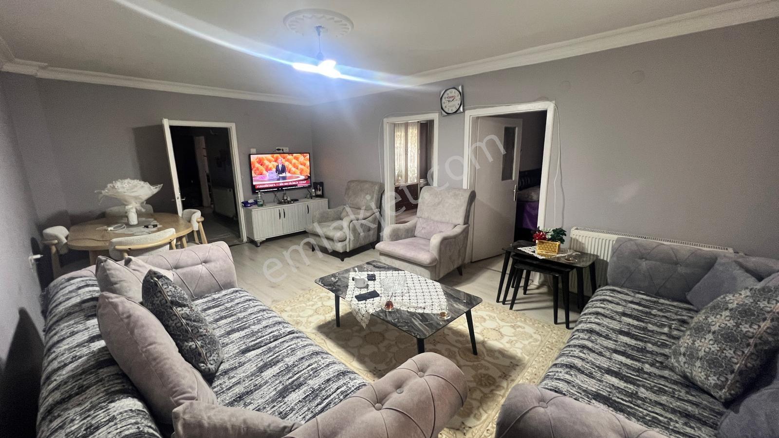 Etimesgut İstasyon Caddesinde 3+1 Satılık Daire — fotoğraf 3